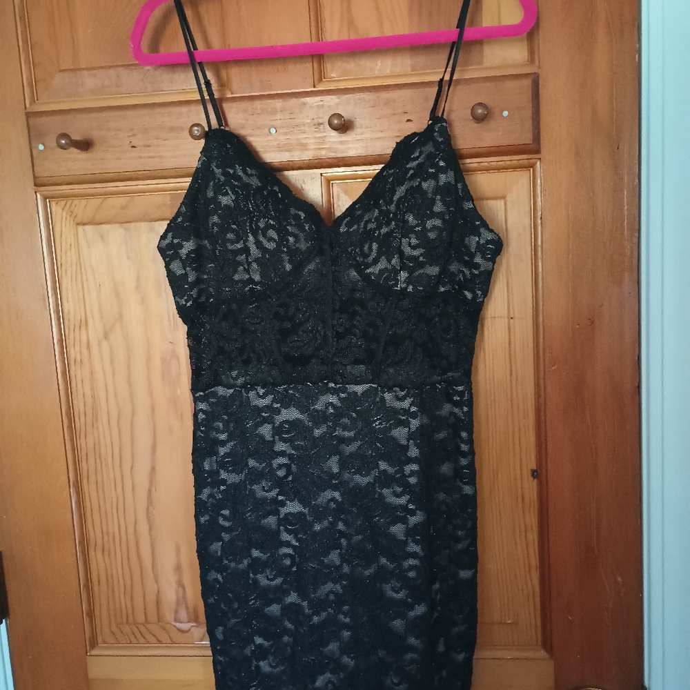 Dress - Picture 3 of 6